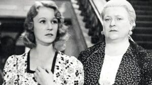 Kdo ji nezná, není Čech. Zítra odpoledne vysílá ČT 1 nesmrtelnou komedii, u které puknete smíchy i po sté