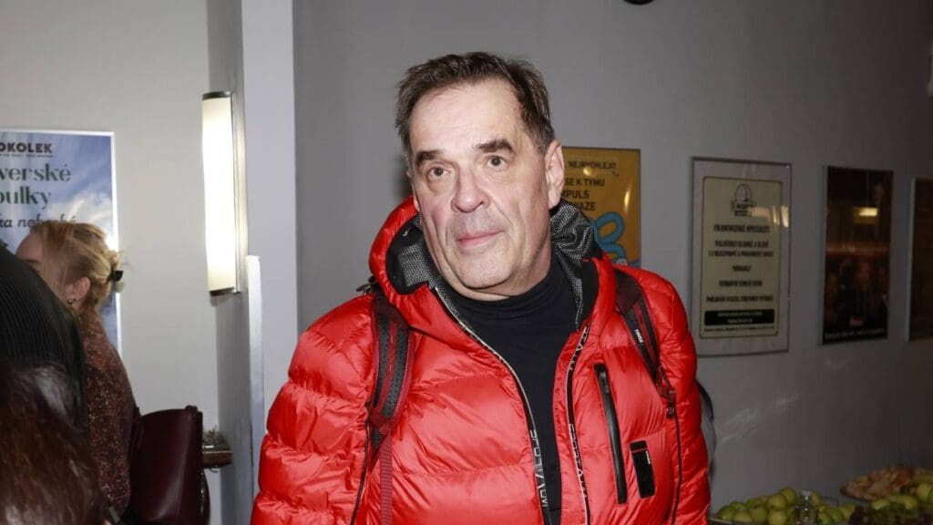 Fotokvíz: Poznáte je i po více než 20 letech? Vyzkoušejte, jak dobře znáte tváře z Pojišťovny štěstí