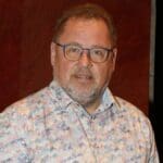 Drbárna ze Strání – Kamarádi: Problém s Davidovou matkou nakonec vyřeší Kája. Bláha se rozhoduje o odchodu z ordinace, ale něco ho zastaví