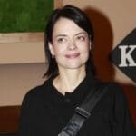 Herečka Jana Stryková vyměnila pražský byt za ráj v Krkonoších. Podívejte, jak nádhernou roubenku si koupila