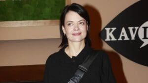 Herečka Jana Stryková vyměnila pražský byt za ráj v Krkonoších. Podívejte, jak nádhernou roubenku si koupila