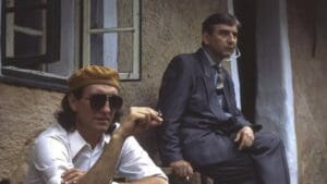 Chyby ve filmu Dědictví aneb Kurvahoši...:  Největší průšvih tvůrcům utekl ve scéně s Bohušem, Irenkou a s „čepičkou“