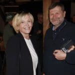 Herec Jan Hrušinský napumpoval miliony do starého statku a kravína. Podívejte, jak luxusní sídlo stvořil