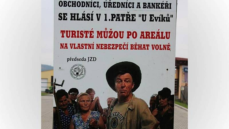 Informační tabule. JZD Hoštice. Hoštice (okres Strakonice).