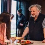 Jan Hřebejk se do toho obul. Na jaře přichází skvělý seriál pro ženy nad padesát. Inteligentní, vtipný a obsazený na Oscara