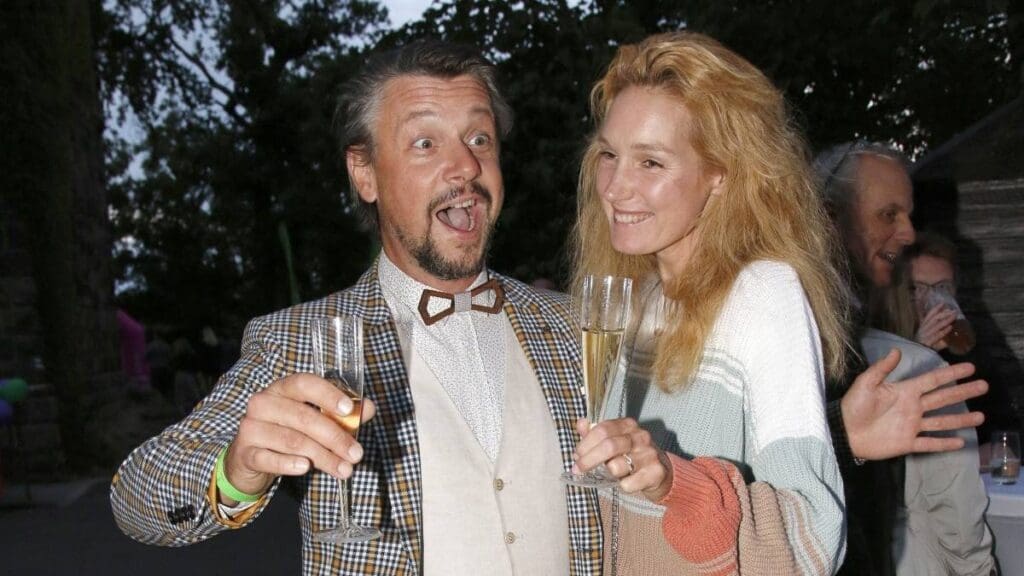 Krásná dcera Michala Nesvatby a Světlany Nálepkové se tajně vdala. Vzala si známého seriálového herce