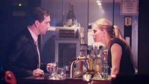 Zítra se žádná žena neotrhne od obrazovky. Ve 20:00 vysílá Prima Max komedii v dvojroli s nejhezčím českým hercem současnosti