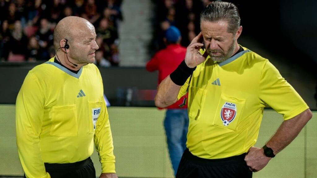 Celé Česko se nemůže dočkat večera. Prima vysílá hit roku 2025, za který měli Langmajer s Čvančarovou dostat Oscara