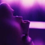 Tak tohle je totální úlet: Nový erotický sci-fi horor Šahej na mě láká na slizká chapadla a bizarní tajemství