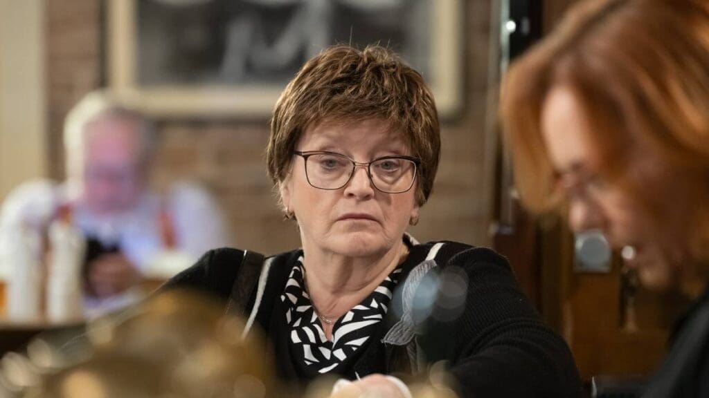 Hraje vdovu 19 let, o Vánocích sama oplakala manžela. Herečce teď pomáhá účinkování v Ulici