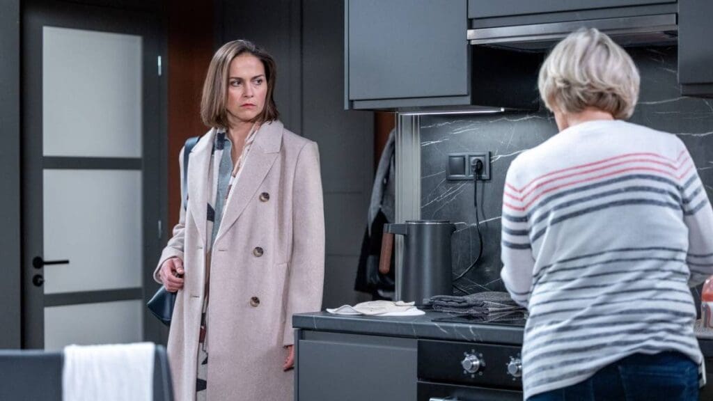 Dnes v Ulici: Blanka nasazuje Kristýně brouky do hlavy a Vanda o sobě znovu pochybuje