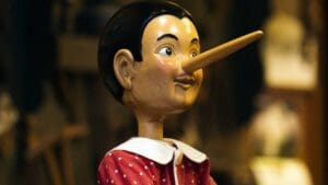 Brzo v kinech: Nové zpracování klasické pohádky dospělé vyděsí a dětem rozšlape sny s grácií slona v porcelánu