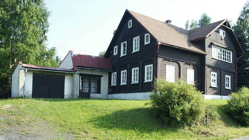 Chalupa, kterou dlouhá léta vlastnil Miroslav Horníček