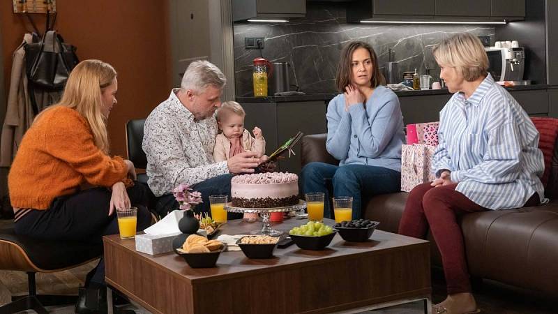 Esterka slaví devět měsíců.