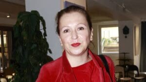 Hádanka: Odmítla hrát s Cruisem v Mission Impossible kvůli roli v Národním divadle. O kterou slavnou českou herečku jde?