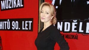 Kateřina Brožová jak ji neznáte. Pod maskou křehké dámy dříme drsná vášeň, kterou by nikdo nečekal