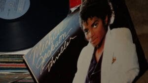 Recenze: Michael vtančil do kin, mrazivý příběh a husí kůže v jednom