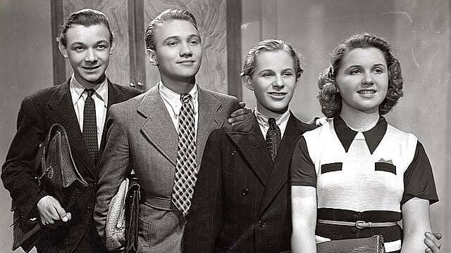 Studujeme za školou, Kemr, Hrušínský, Salač, Májová, 1939